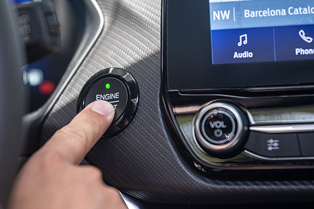 Start-stop button on the dashboard